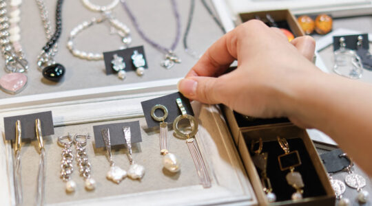 comment-choisir-la-bague-de-fiancailles-parfaite-pour-votre-partenaire
